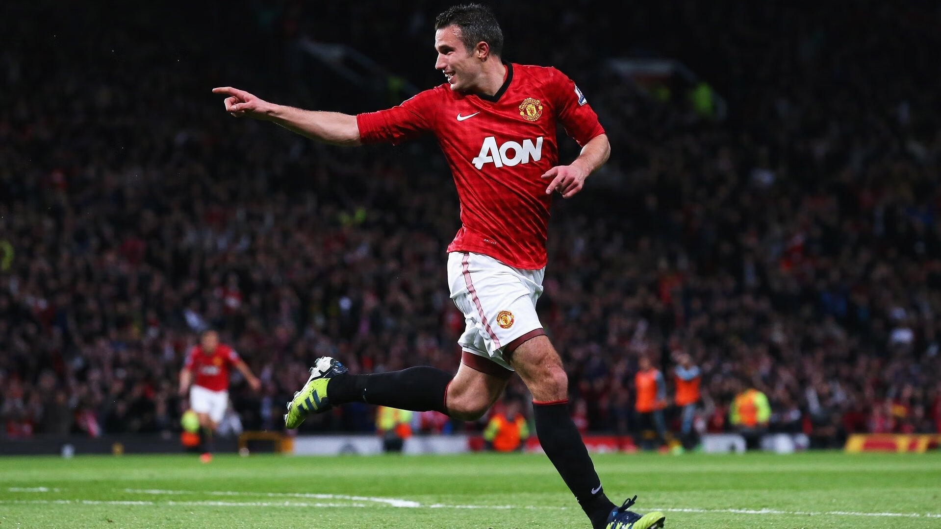 前热刺铁卫全面开花：职业生涯转型为文艺全能者，前热刺球员