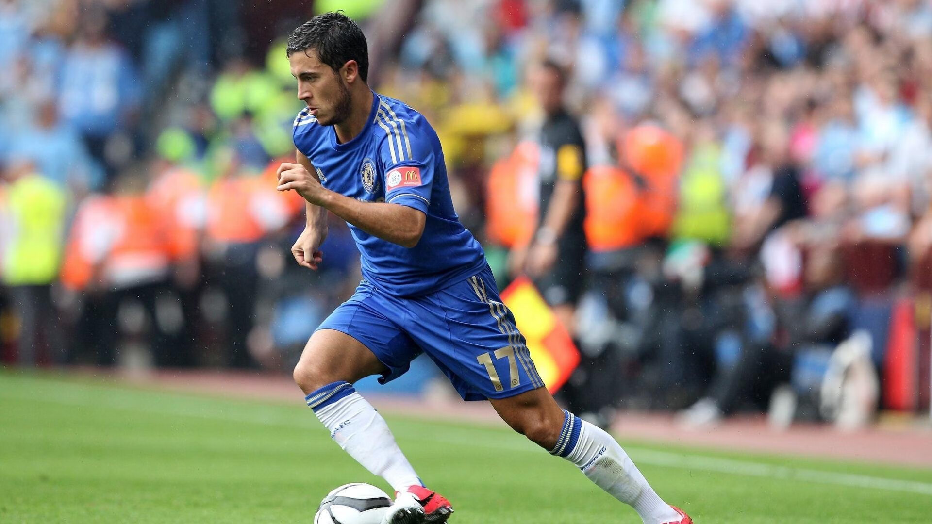 球队阵容优化推动战术升级，提高球队