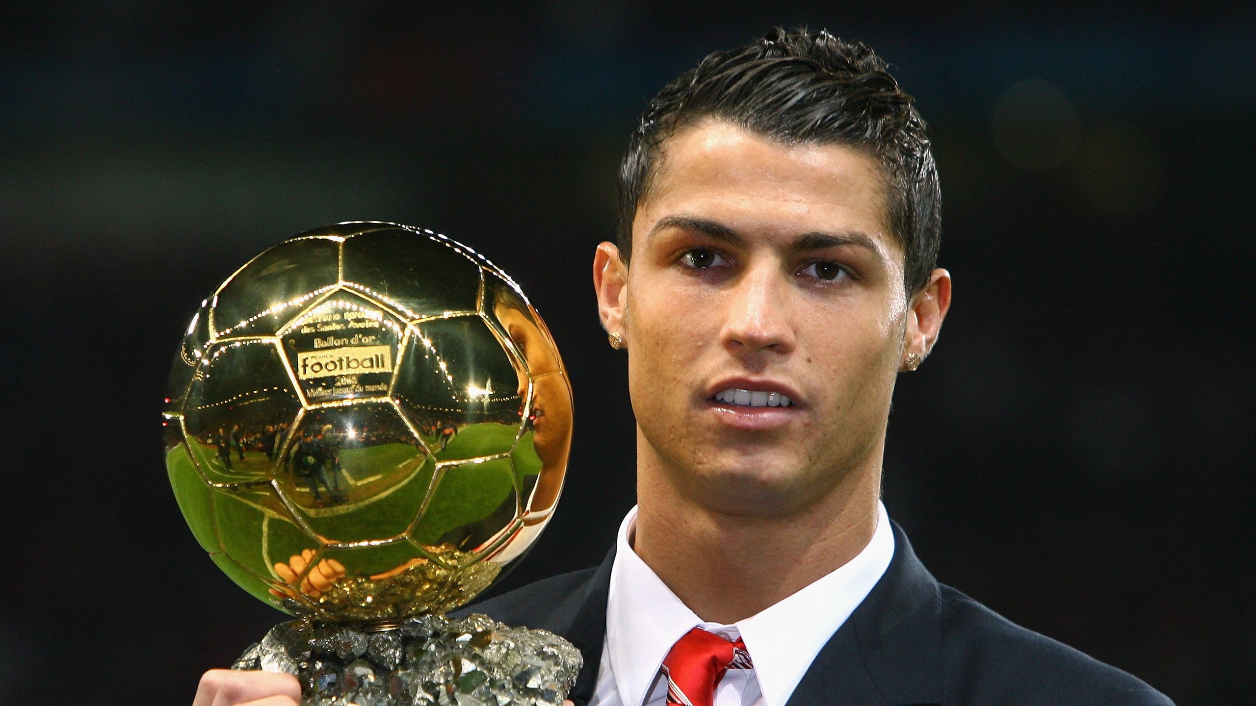 ac米兰足球官网-《FIFA》新版本上线，加入多项创新玩法，玩家反馈热烈，fifa新规